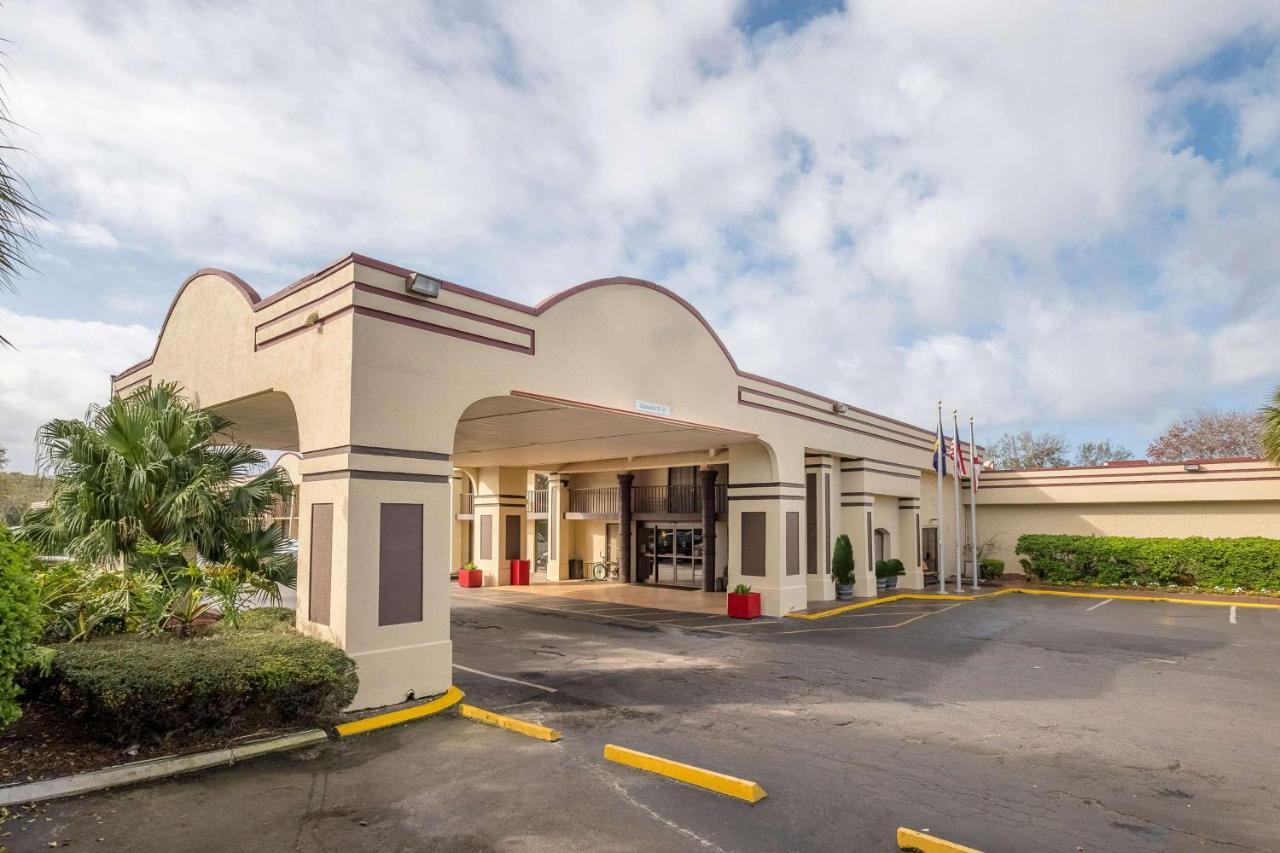 Days Inn By Wyndham Neptune Beach ジャクソンビル・ビーチ エクステリア 写真