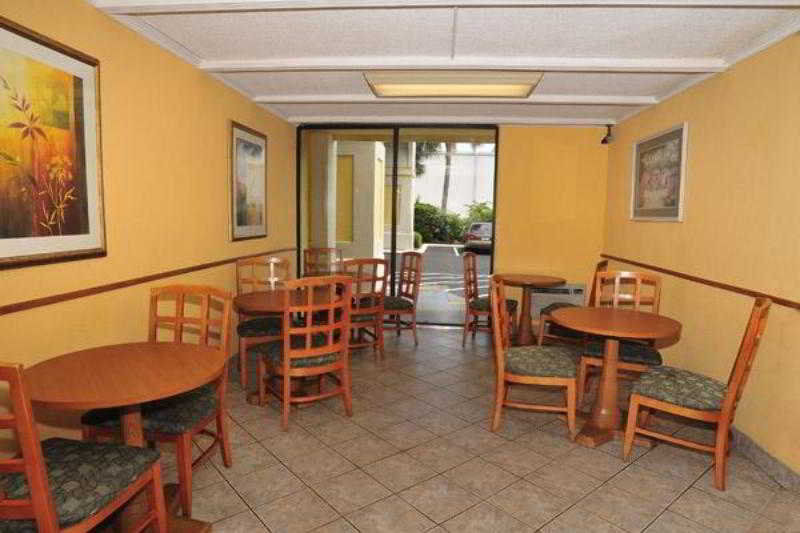 Days Inn By Wyndham Neptune Beach ジャクソンビル・ビーチ エクステリア 写真