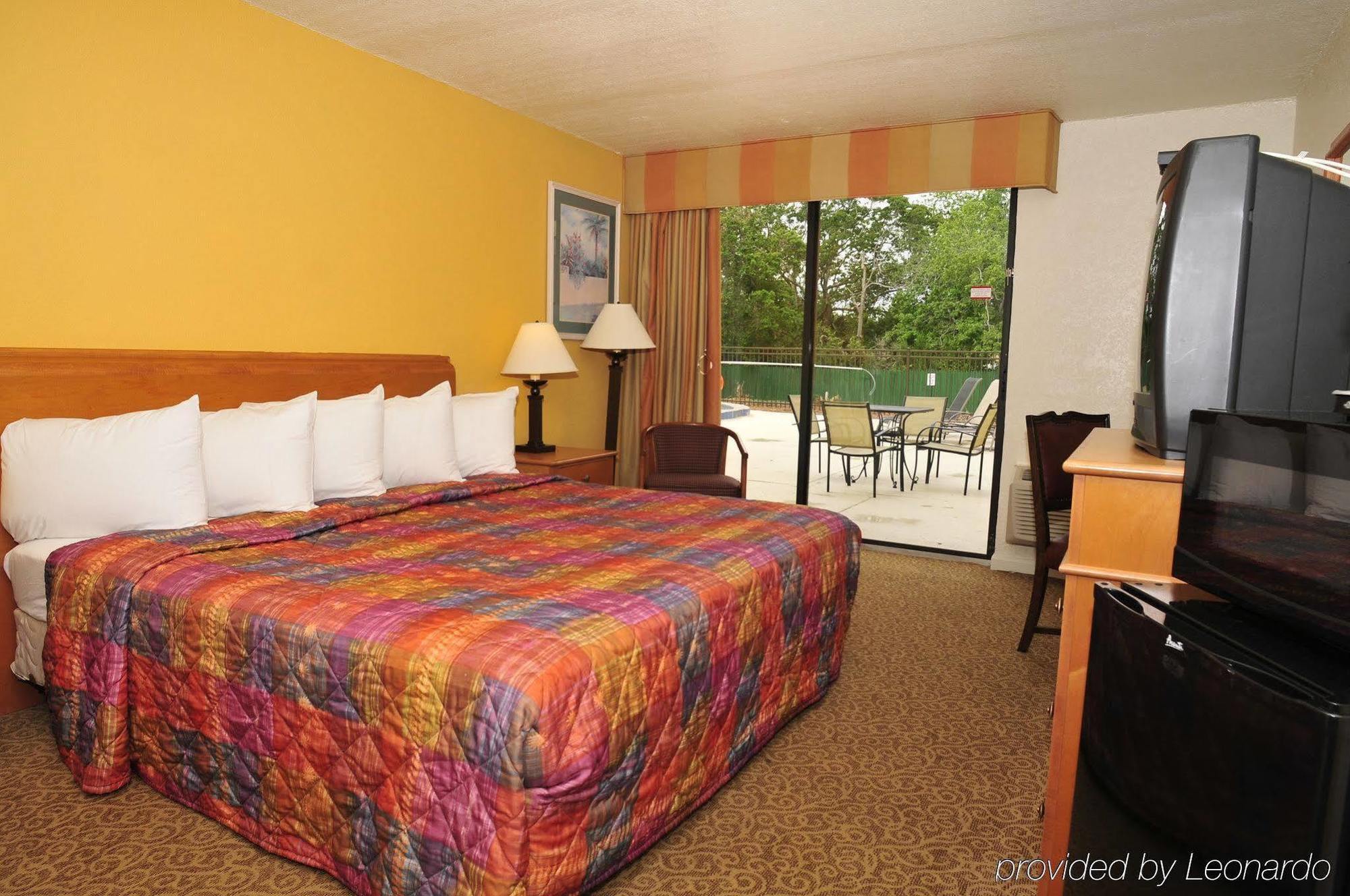Days Inn By Wyndham Neptune Beach ジャクソンビル・ビーチ エクステリア 写真